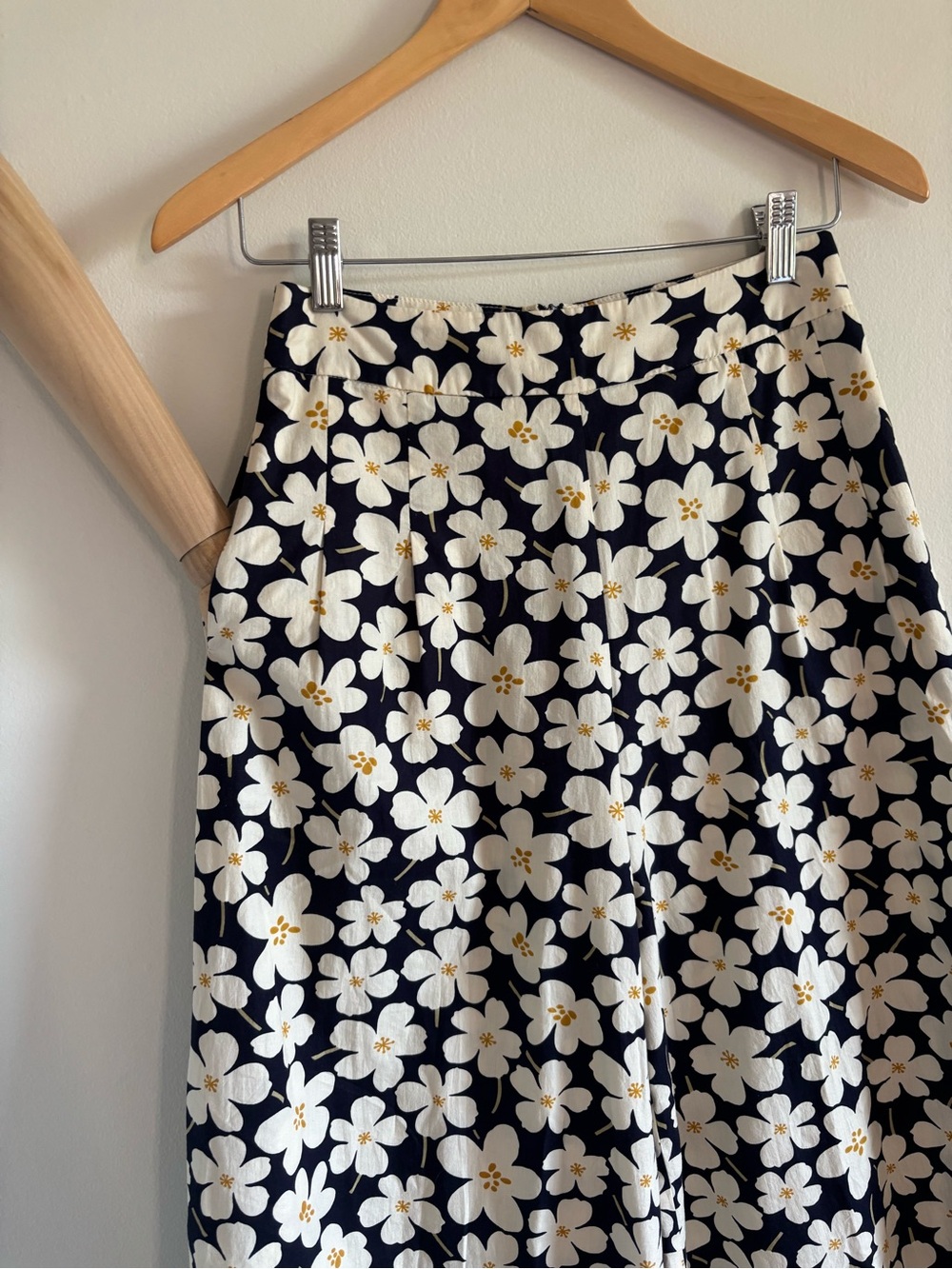 By Together Floral Print Wide-Leg Pants - Picture 8 of 9